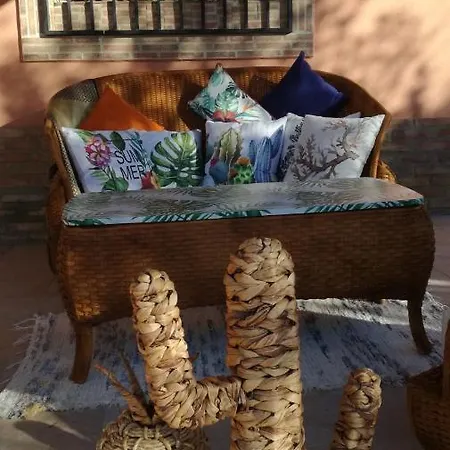 Homestay Casa Martinez & D'hotes A 3 Kms De Montserrat Valencia
